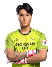 https://img.heibaitiyu.cn/img/football/player/6236464638a1d95d8560c4330a0b4cc7.jpg